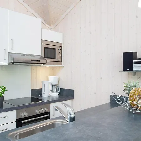 Gemuetliches Ostsee-cottage Fuer 8 Personen